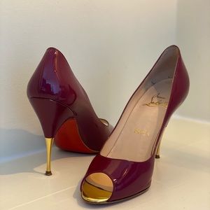 Christian Louboutin Yoyo Spina Peep Toe Pump